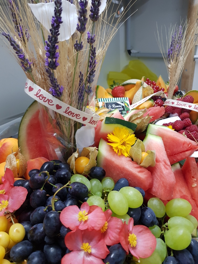 primeur pelissanne-produits locaux salon de provence-cremerie lancon provence-corbeilles de fruits miramas-epicerie fine lambesc-fruits et legumes pour collectivites saint cannat-fruits et legumes aurons