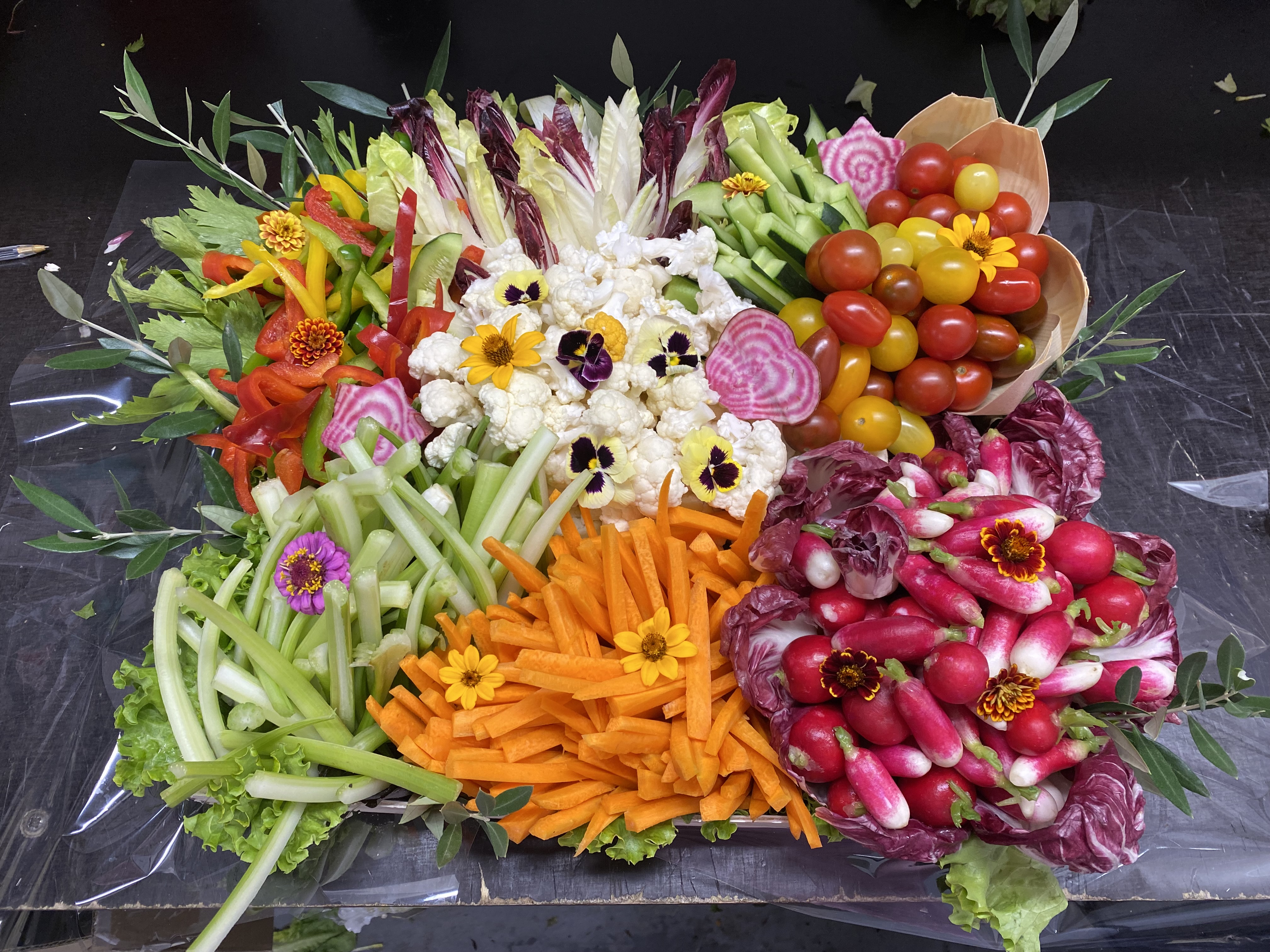 primeur pelissanne-produits locaux salon de provence-cremerie lancon provence-corbeilles de fruits miramas-epicerie fine lambesc-fruits et legumes pour collectivites saint cannat-fruits et legumes aurons